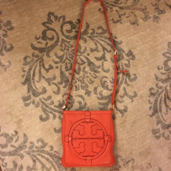 Tory Burch Handbags - Tory Burch orange leather crossbody